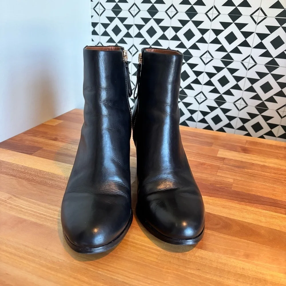 & Other Stories Black Leather Rounded Toe Ankle Boot Gold Zipper Women's Size 9